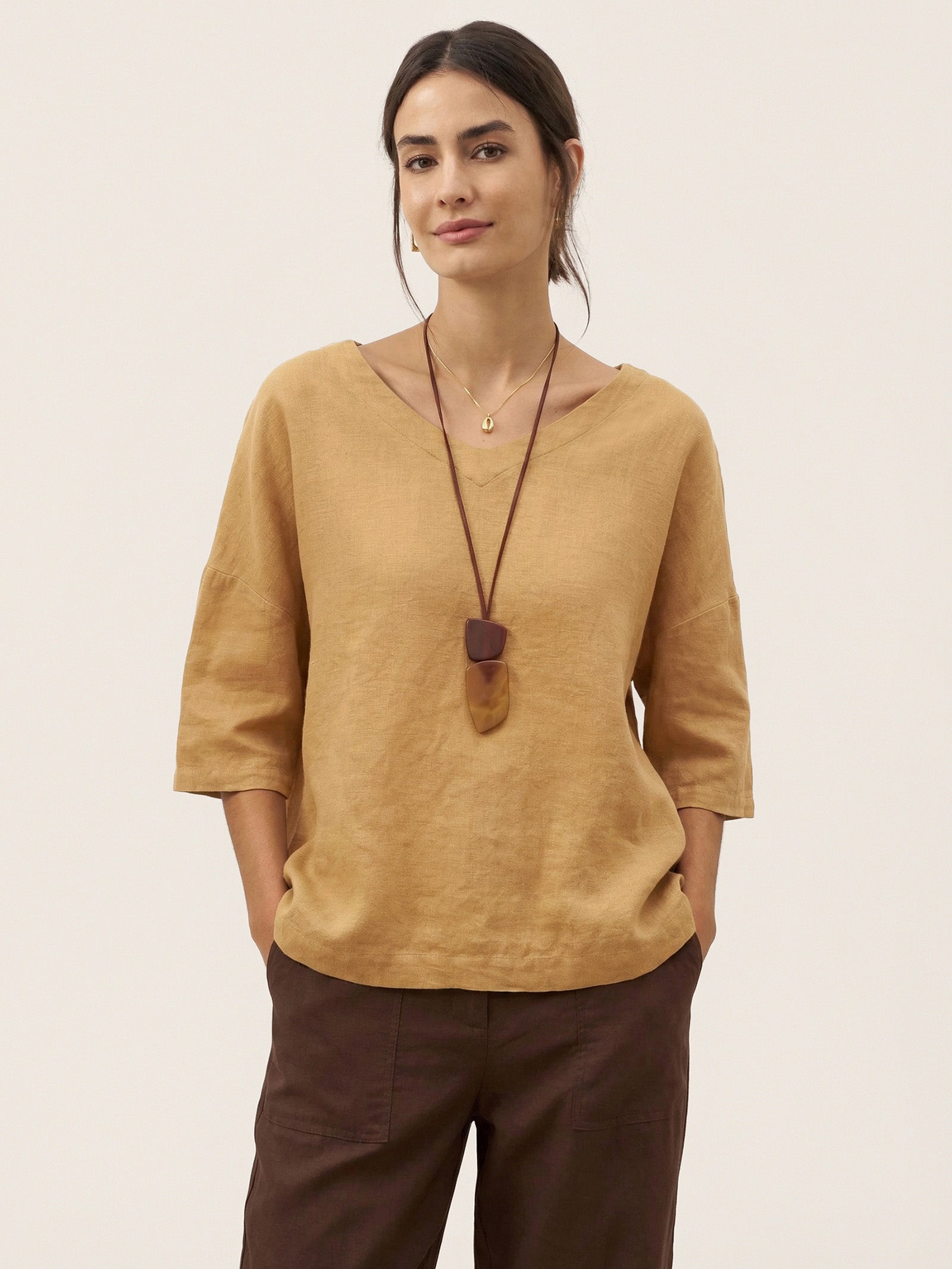 100% Linen V-Neck 3/4 Length Sleeve Top DORA