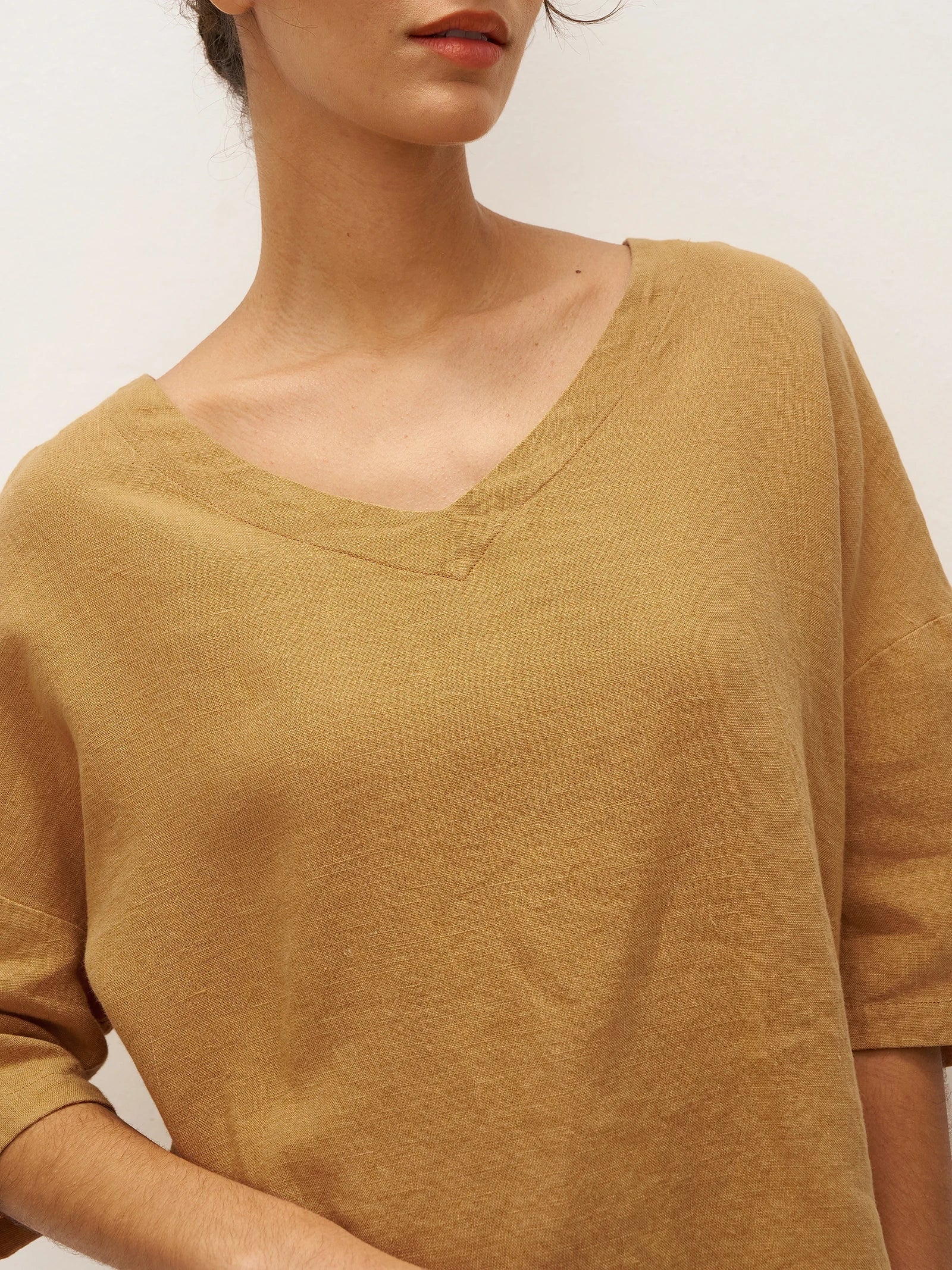 100% Linen V-Neck 3/4 Length Sleeve Top DORA