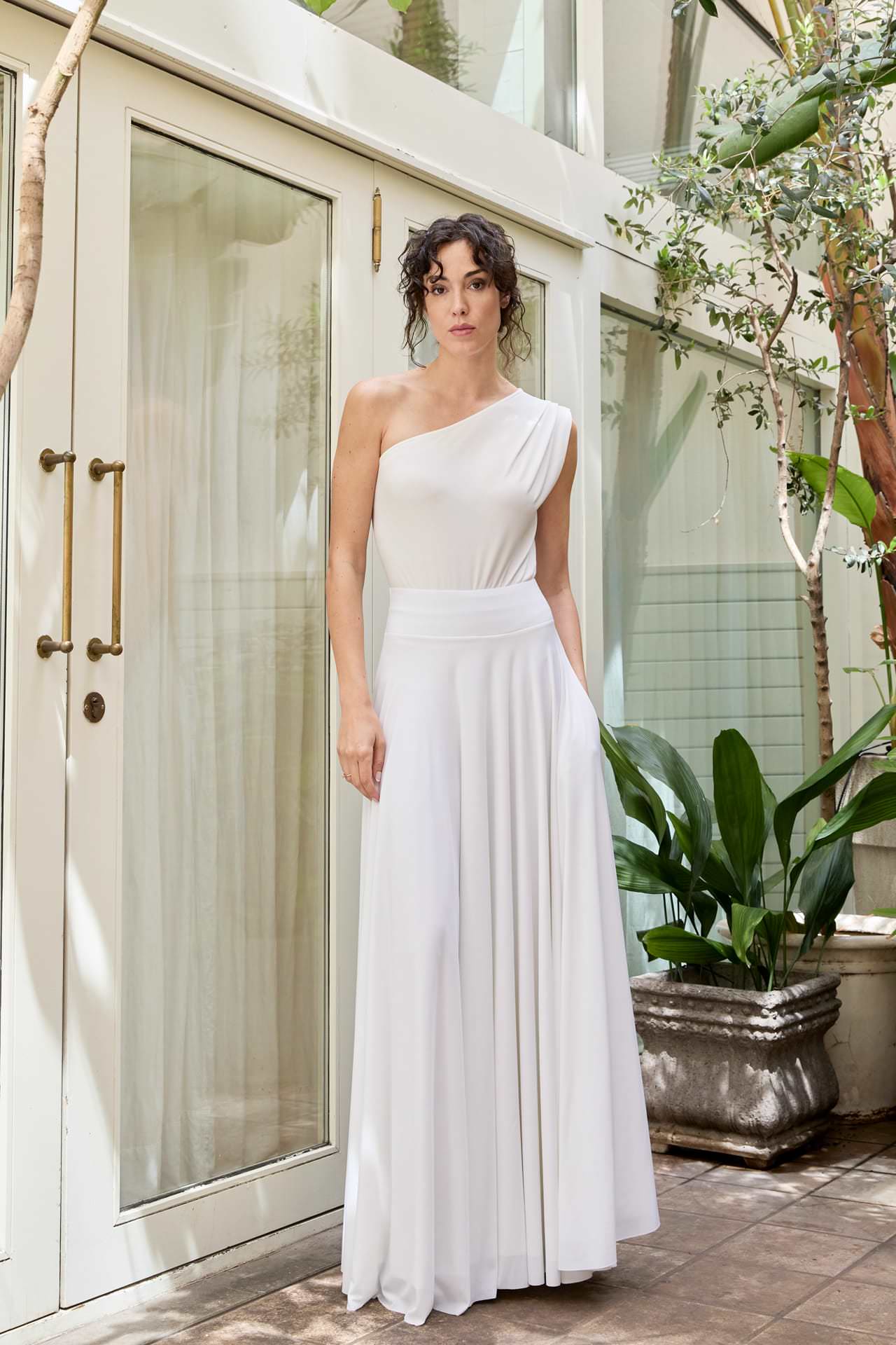 Asymmetric Body for Comfort and Breathability