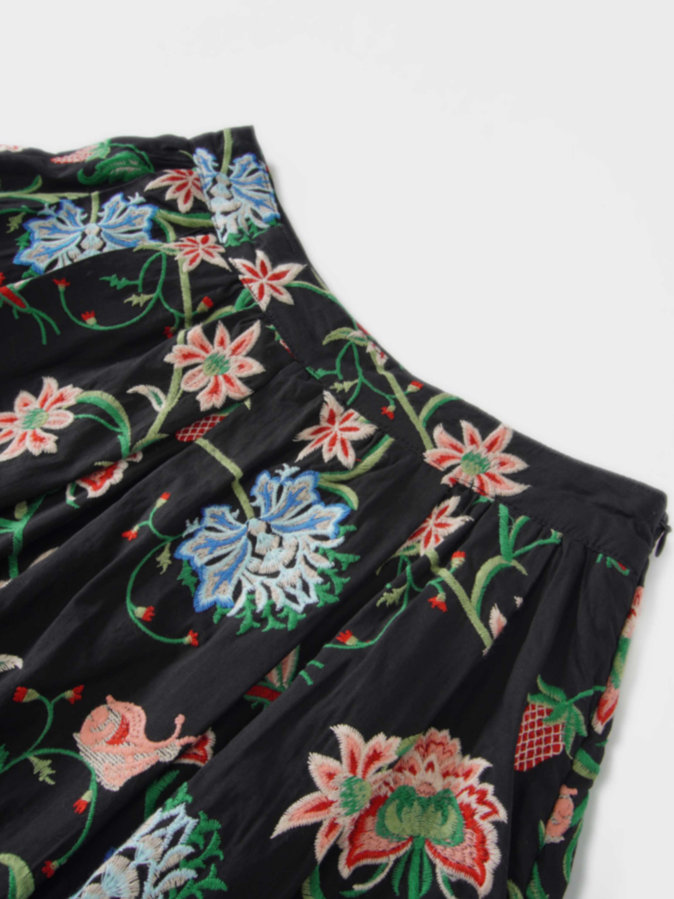 Embroidered Waisted Skirt-Black-4