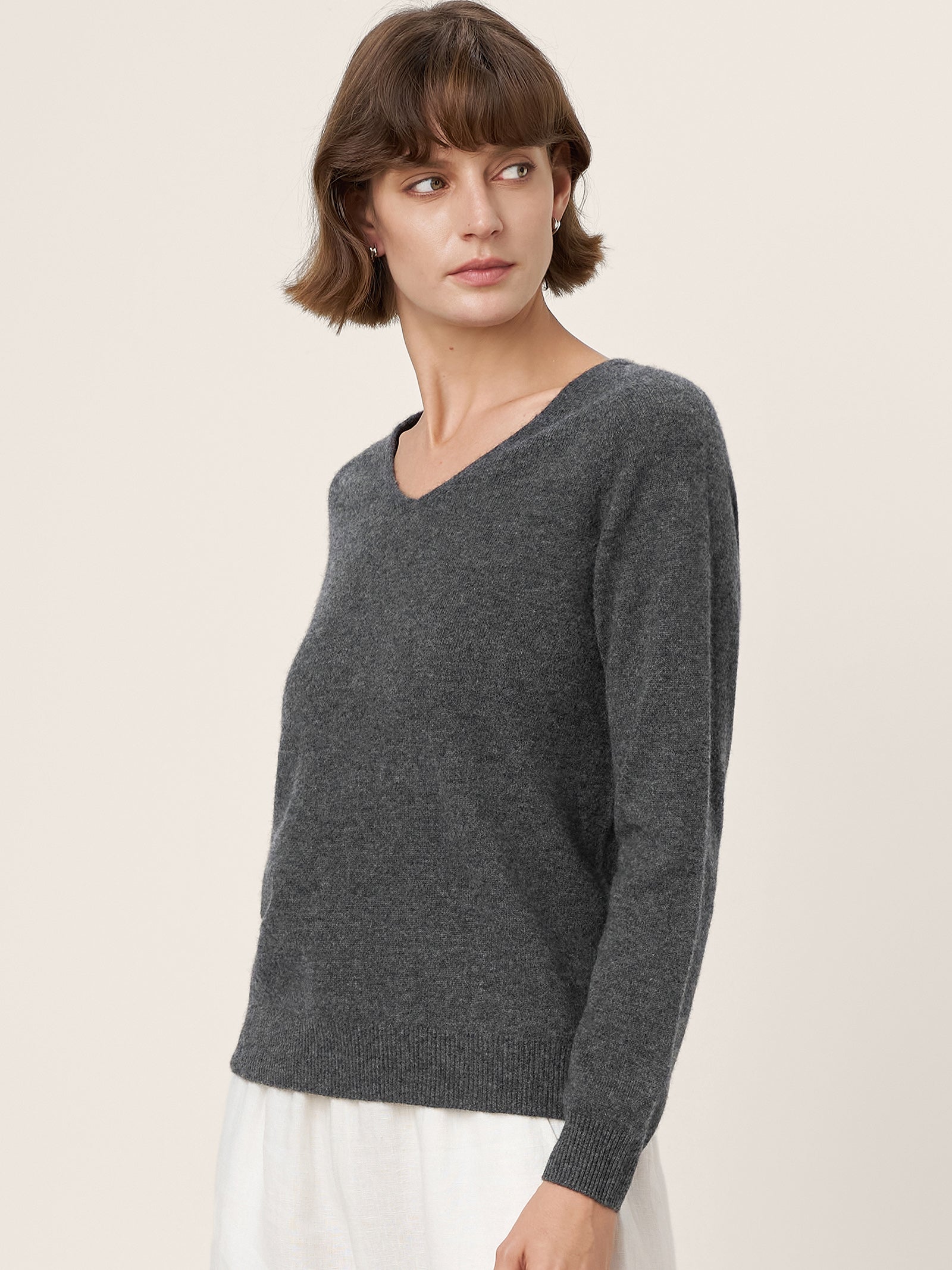 Premium Cashmere Blend Hand-Finished Seamless V-Neck Sweater SURI
