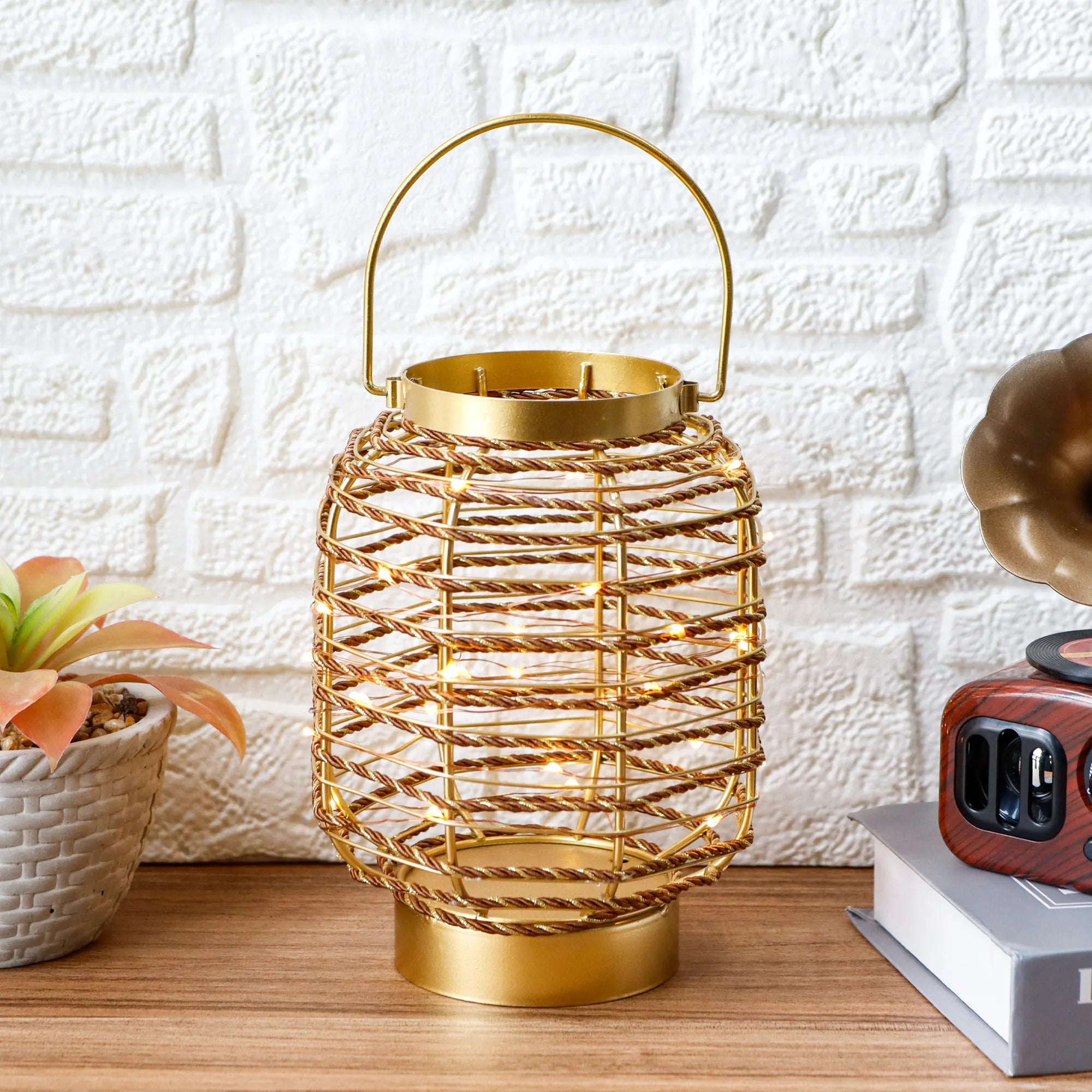 7.7 "H Metal Cage LED Cordless Lamp Battery Operated