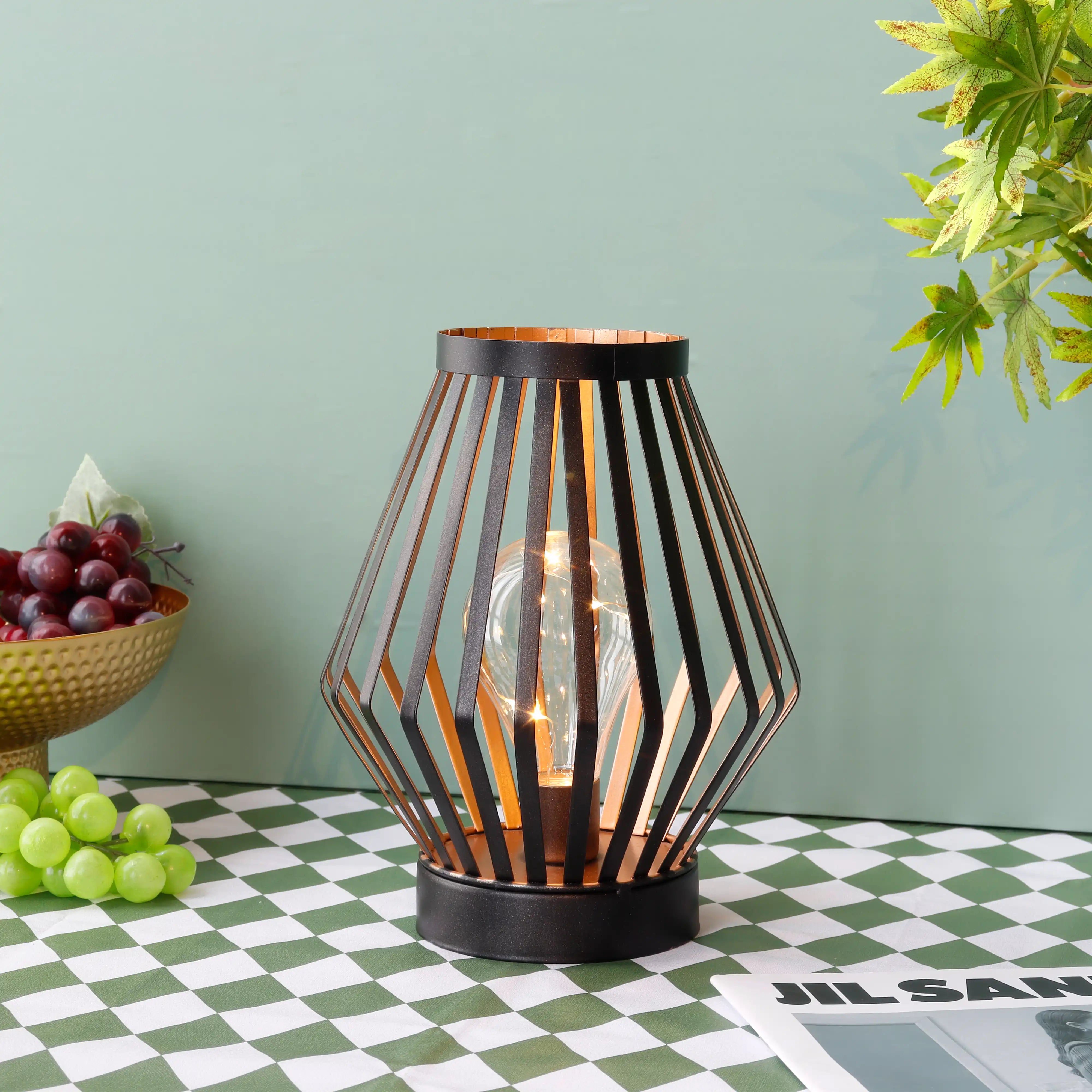 8.7”H Tall Battery powered table lamp(Diamond)