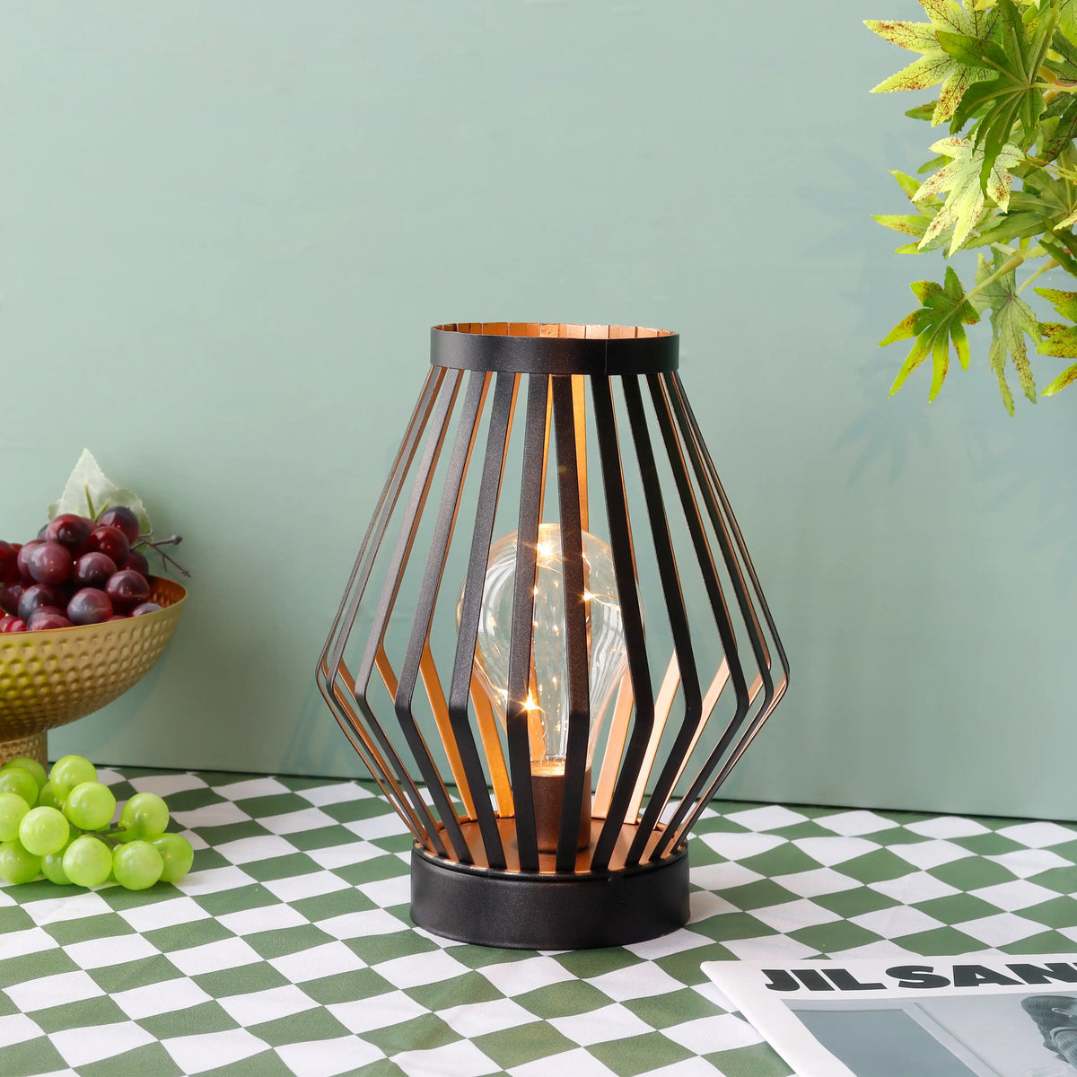 8.7”H Tall Battery powered table lamp(Diamond)