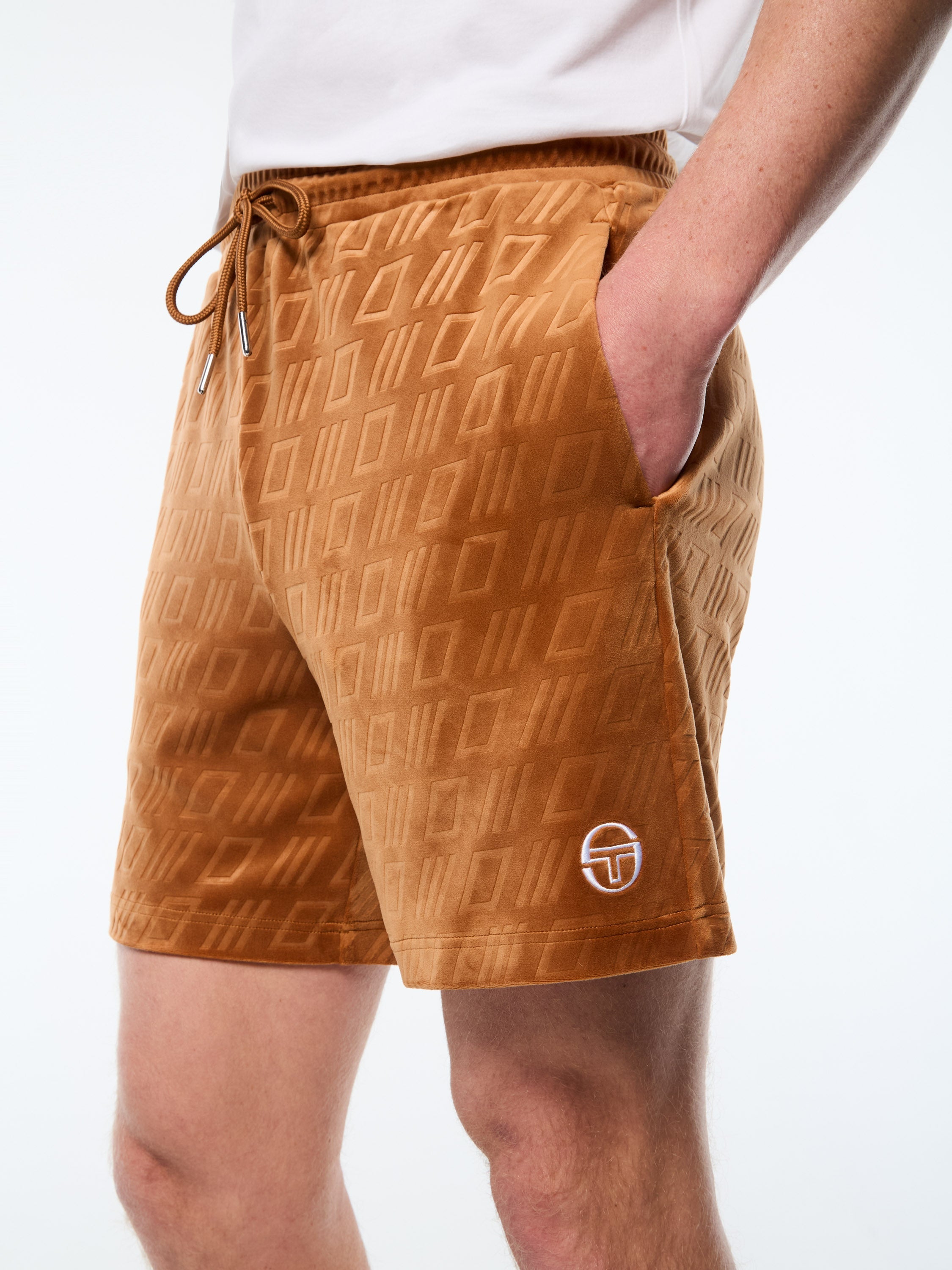 Bandiera Debossed Velour Short-Sugar Almond