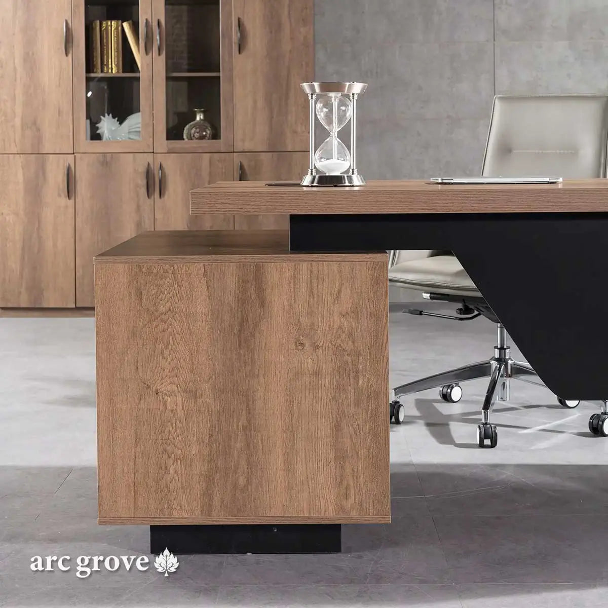 Bayly · 6′ wide Modern Office Desk