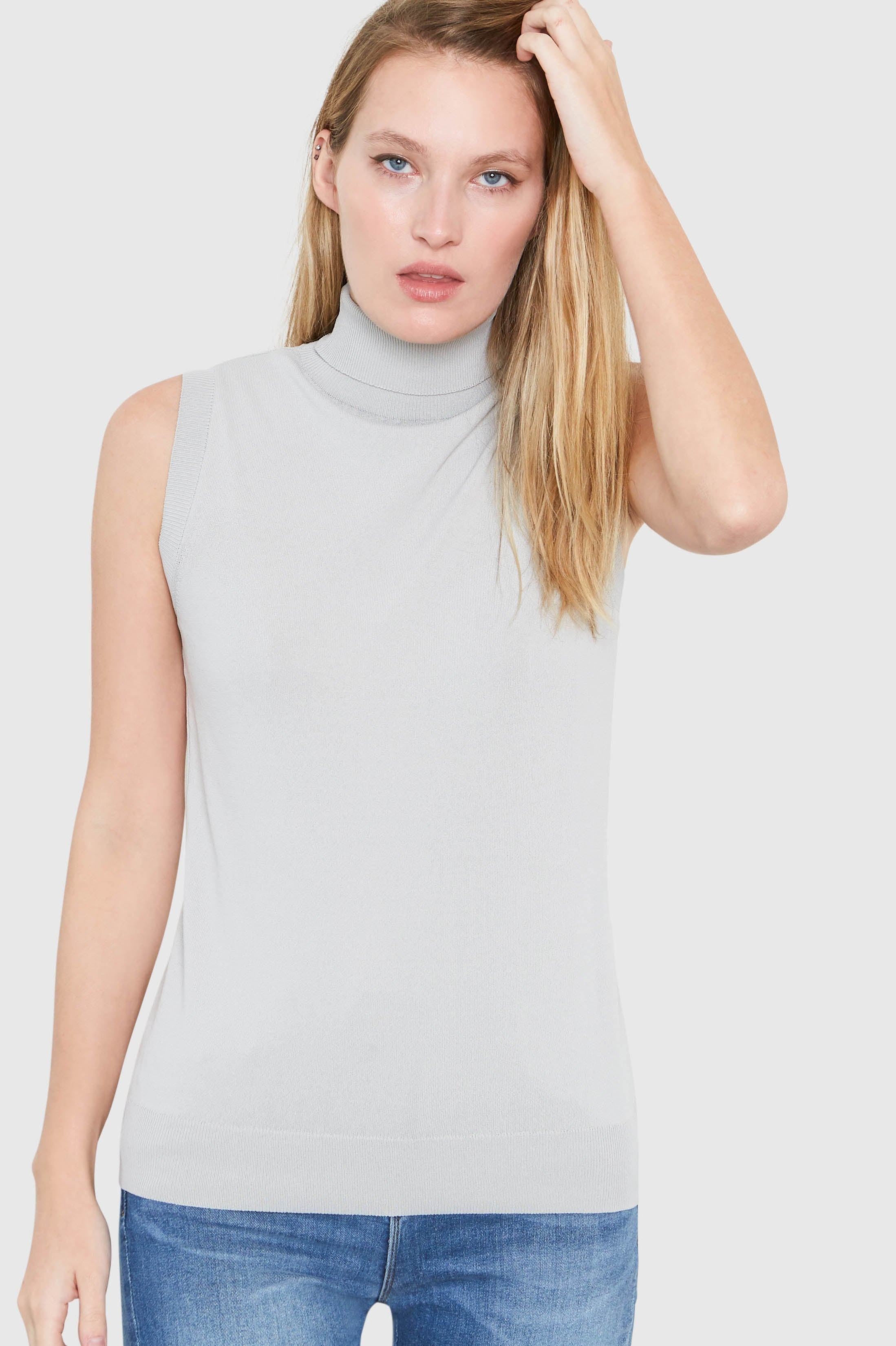 HEPBURN SLEEVELESS VISCOSE SWEATER IN SMOKE