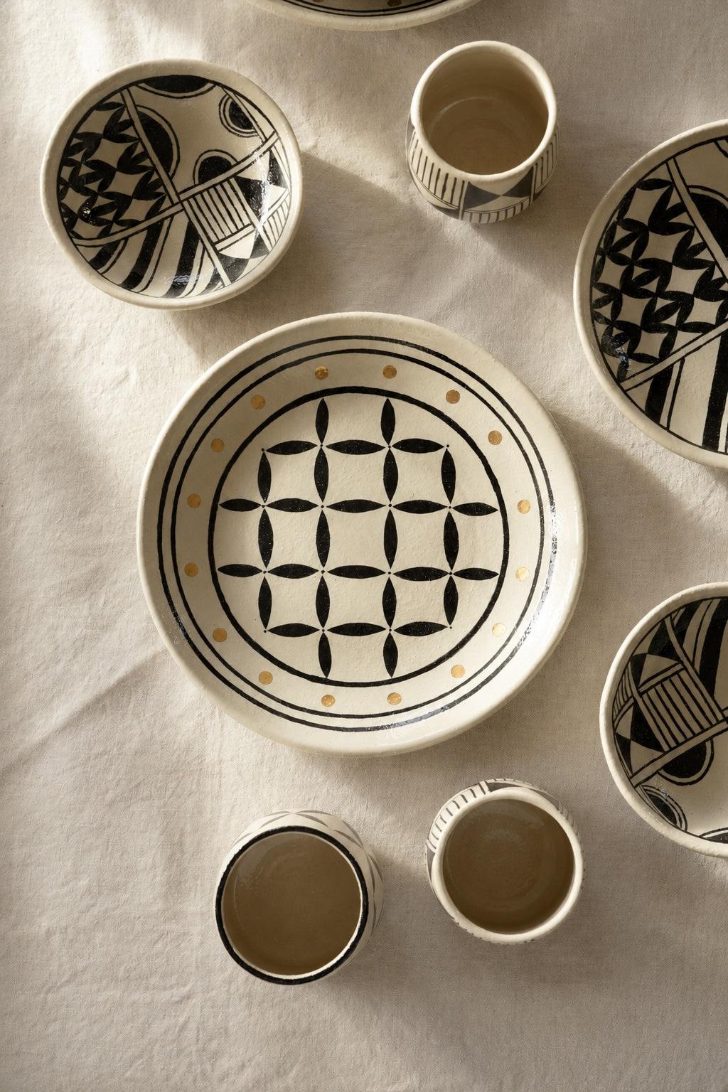 Hand Painted Stoneware Dinner Plate: Handmade Heritage Collection