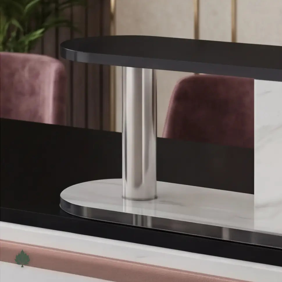Hayes · Front Reception Desk