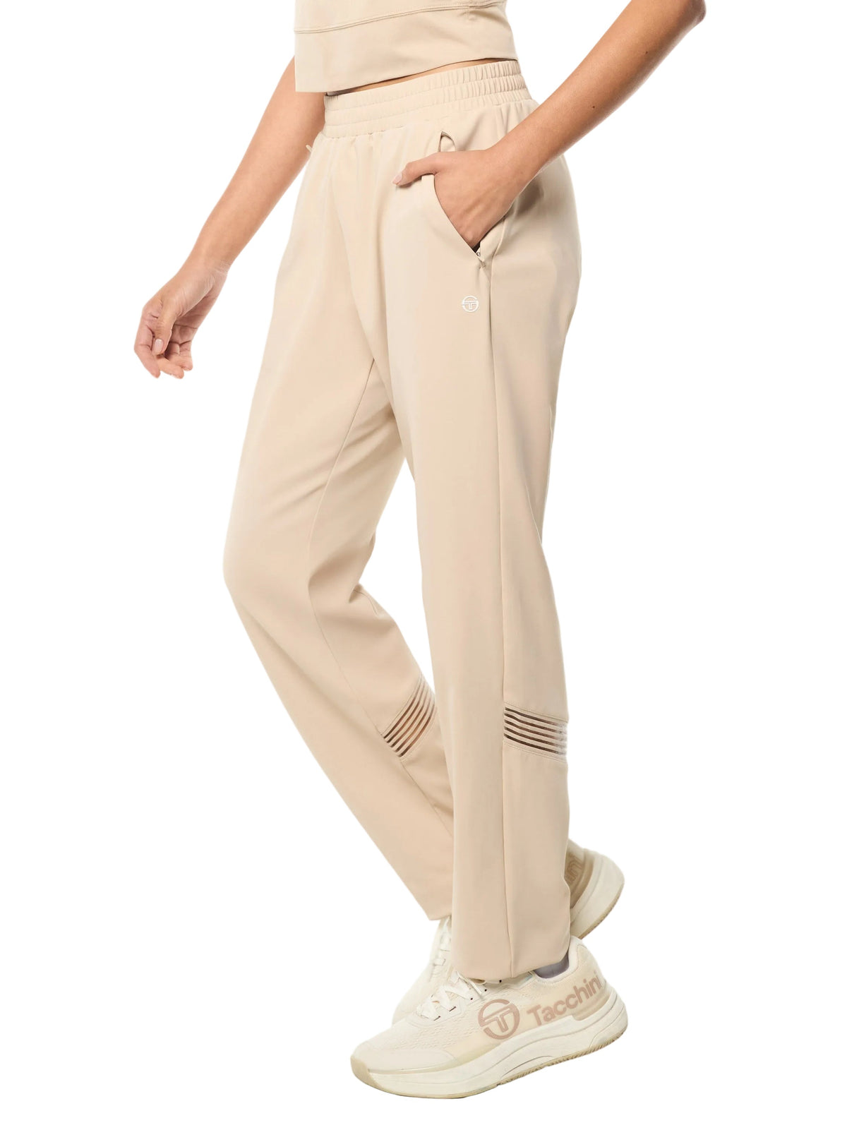Noemi Pant- Humus