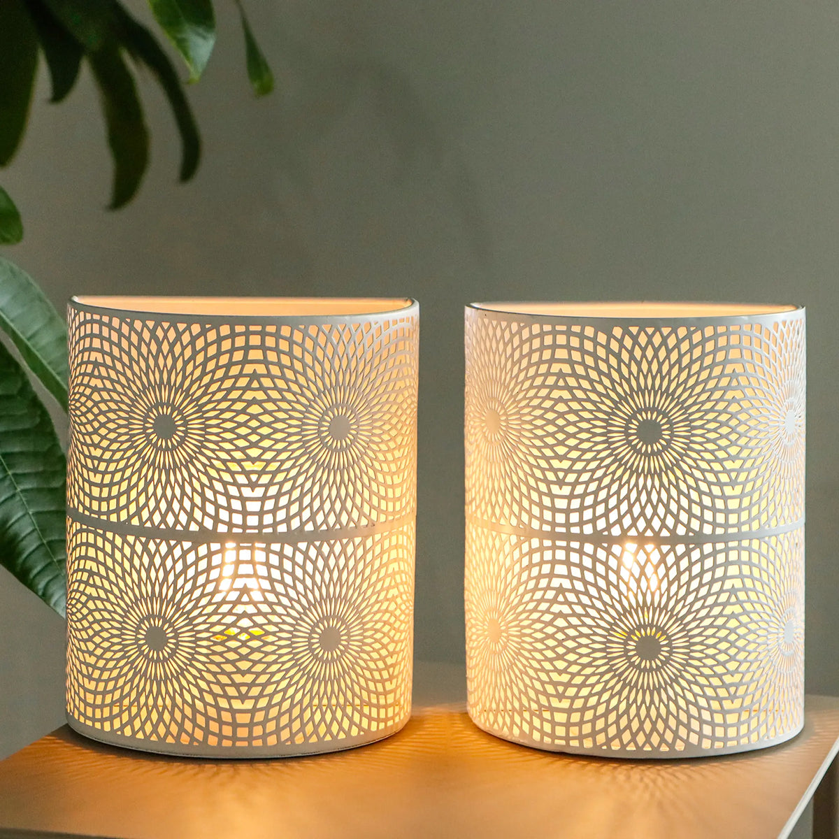Set of 2 8''H Wall Battery Powered Lamp (Sunflow white)