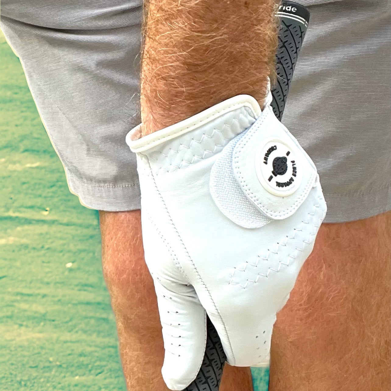 Whitecap Glove