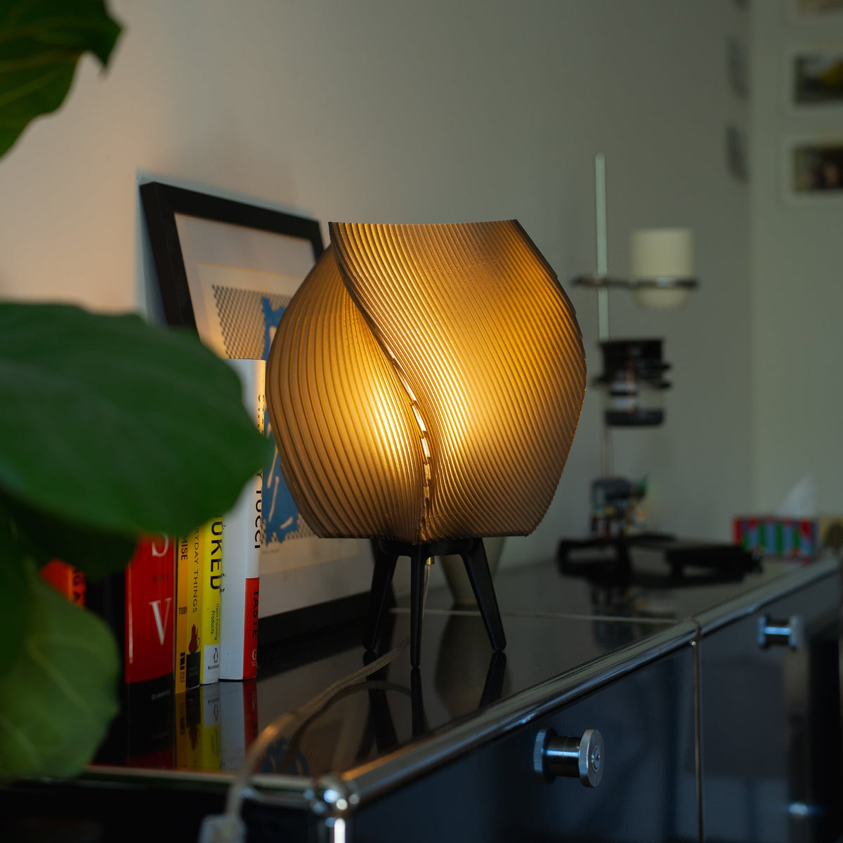 Zephyr Lamp