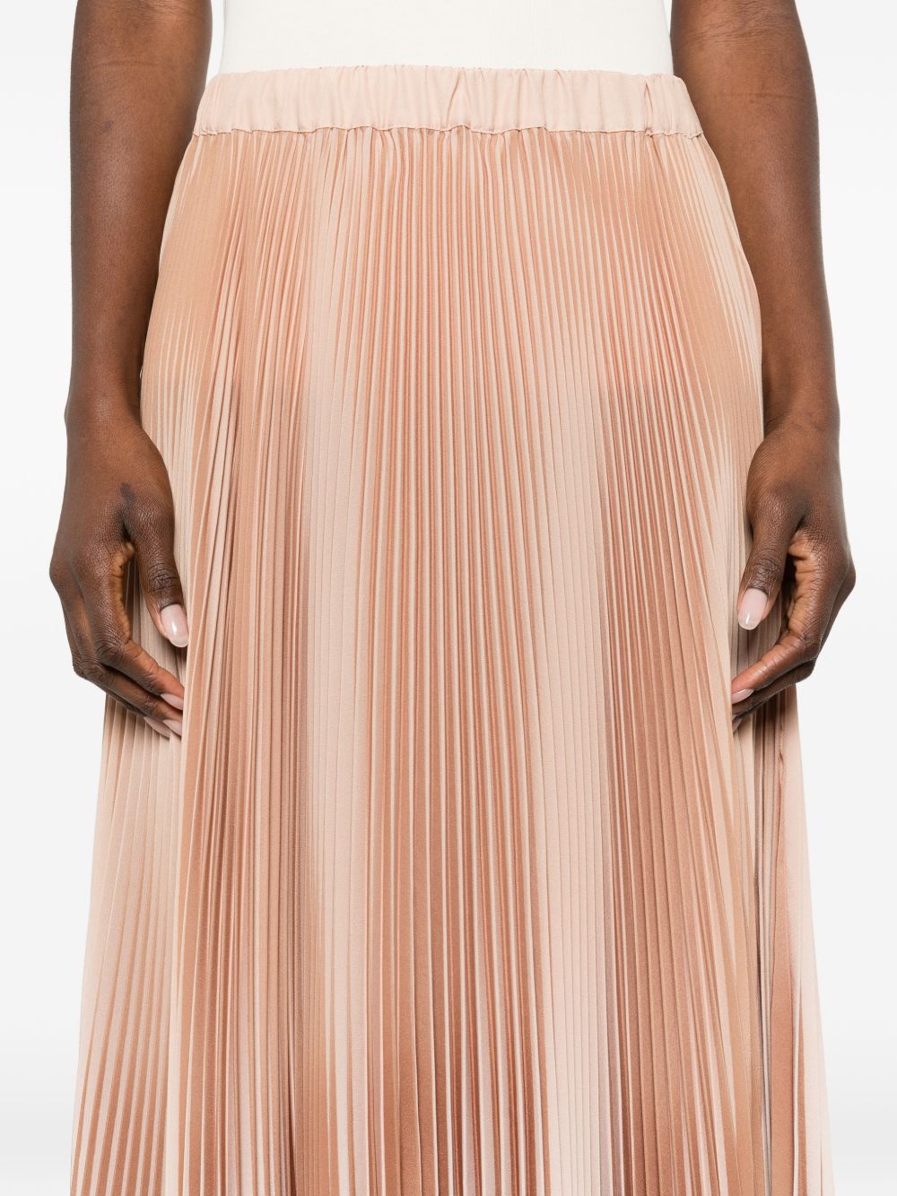 Beige Pleated Skirt with Elastic Waistband for Comfort and Breathability