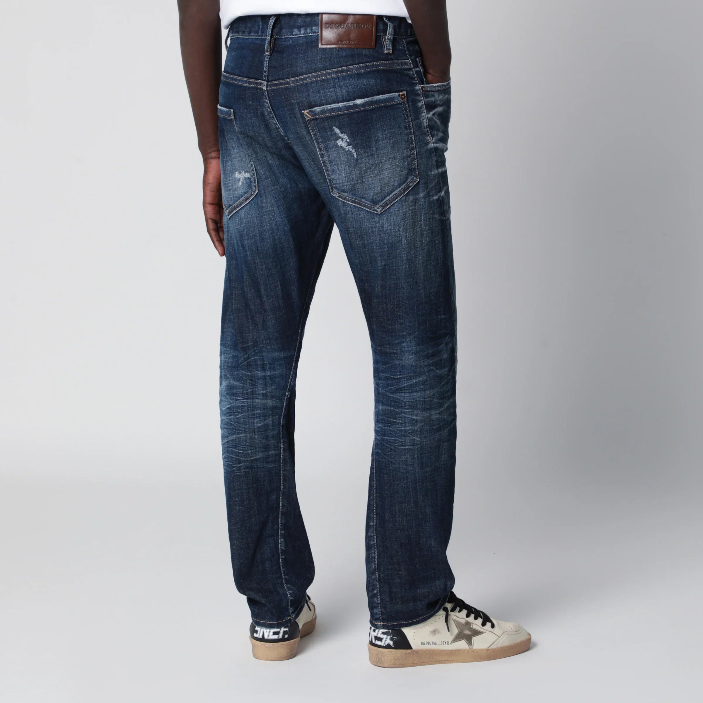 Blue Washed Cotton Denim Jeans for Everyday Comfort