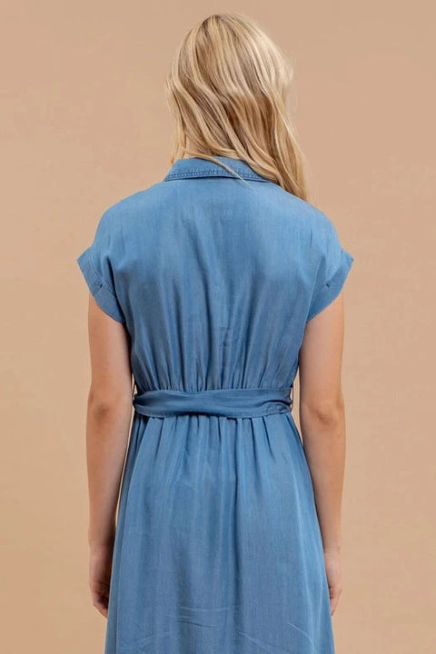 Chambray Belted Midi Dress with Collared Button-Down Design