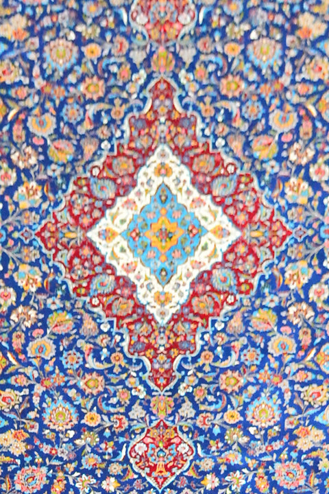 Isphahan 100% Silk Oriental Rug 6' 8" x 9' 1"