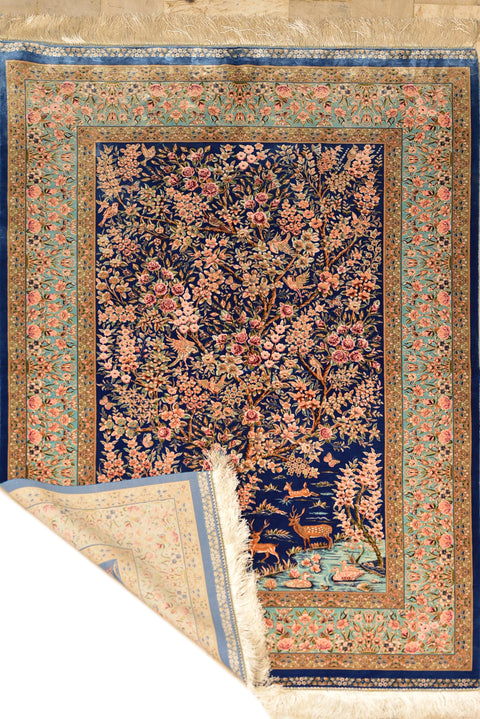 Fine Isphahan Silk Oriental Rug 4' x 6'