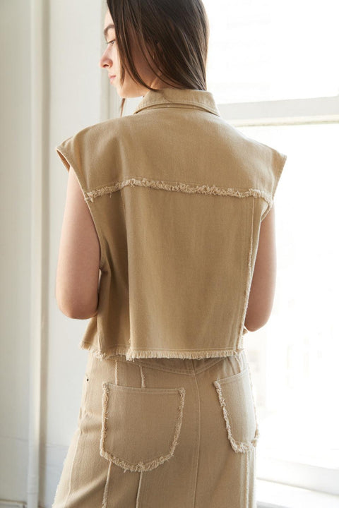BETWEEN THE PAGES WOVEN TWILL VEST