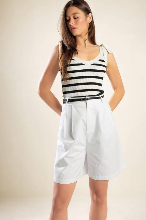 CITY STROLLS WOVEN BERMUDA SHORTS