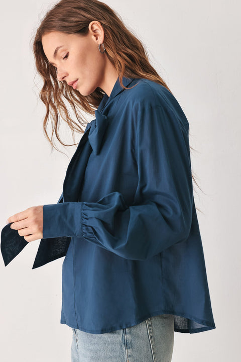 OCEAN INK KITTEN-BOW WOVEN TOP
