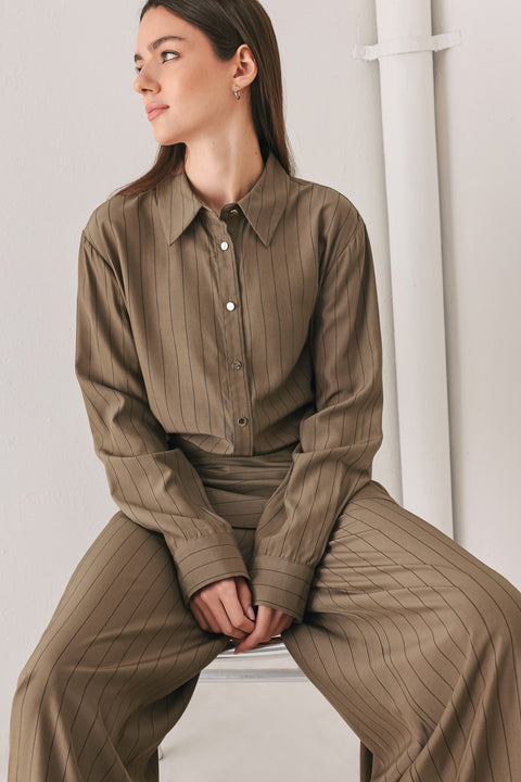STRIPED DRAMA BROWN& BLACK BUTTON-DOWN TOP