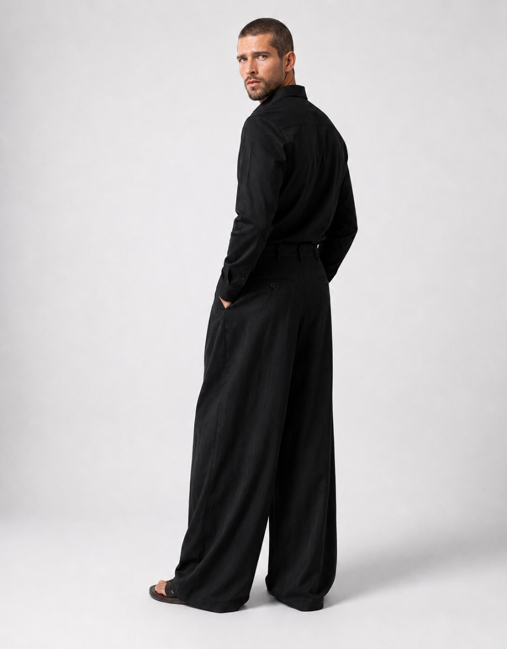 Berlin Pleated Wide-Leg Pants — Black