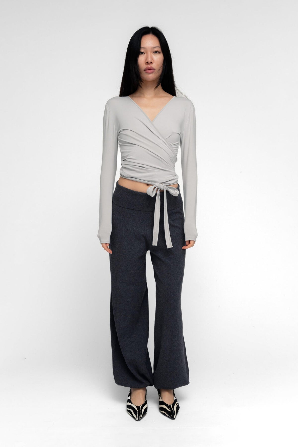 BALLERINA WRAP TOP IN GRAY