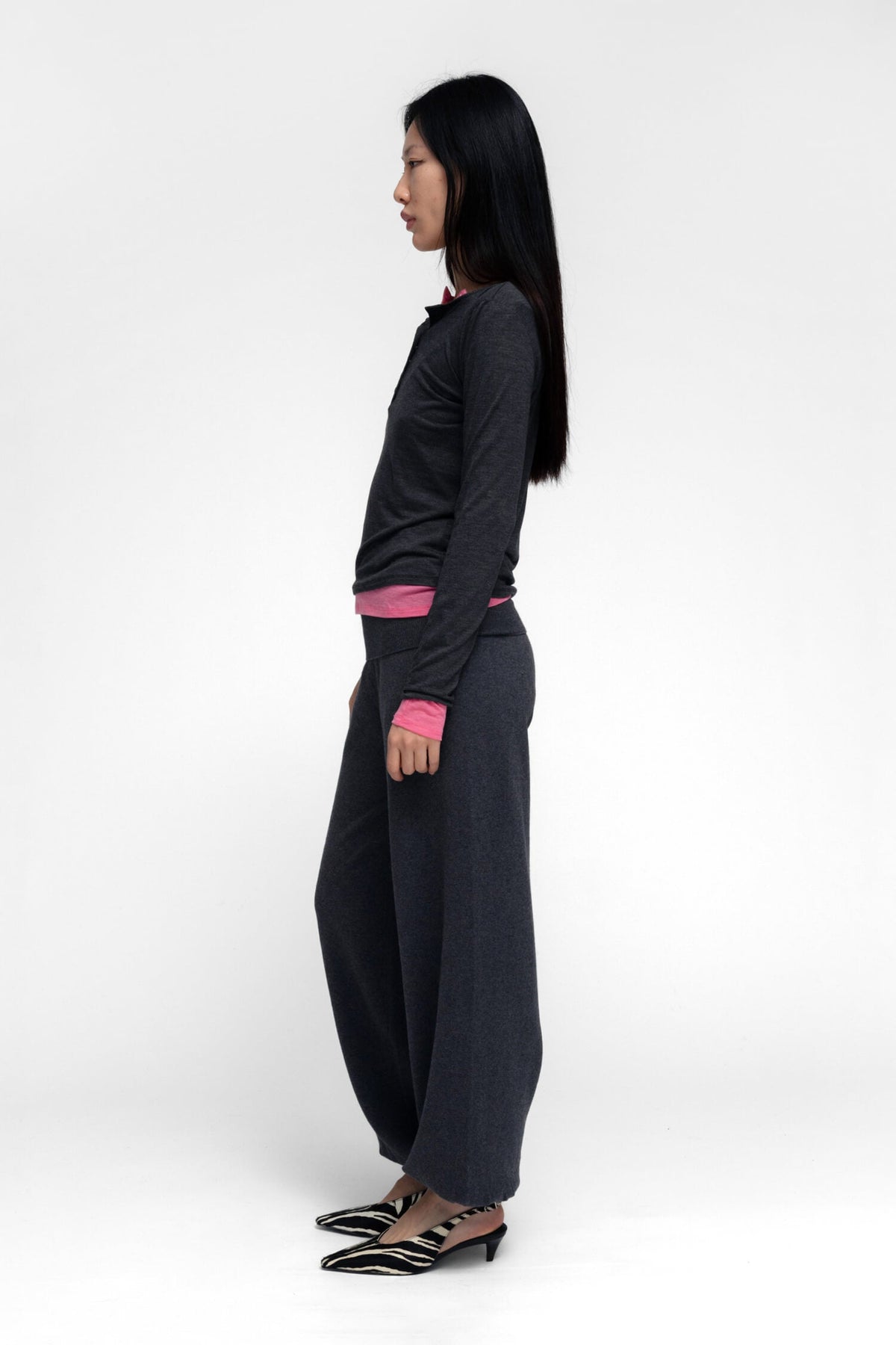 HARAM TOP IN CHARCOAL