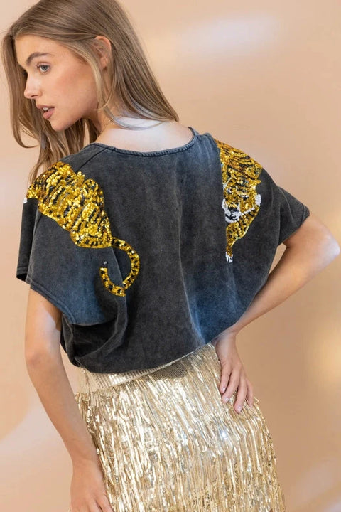 Garment Washed V Neck Tiger Sequin Patch T Shirt - Charcoal