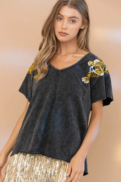 Garment Washed V Neck Tiger Sequin Patch T Shirt - Charcoal