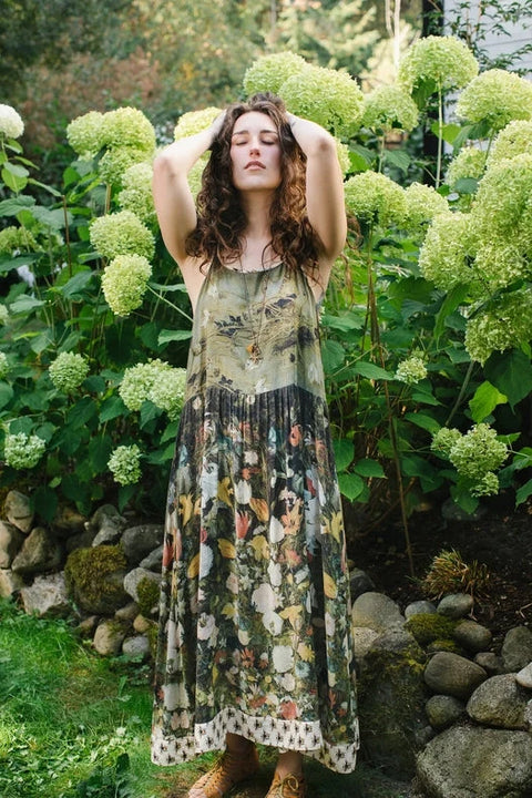 I Dream In Flowers Bohéme Slip Dress with Bees Detail