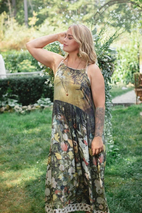 I Dream In Flowers Bohéme Slip Dress with Bees Detail