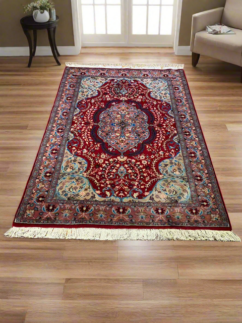 Hand-Knotted Pakistan Kashmiri Silk Wool Blend Rug, size 4' 3'' x 6' 2'' (Y)