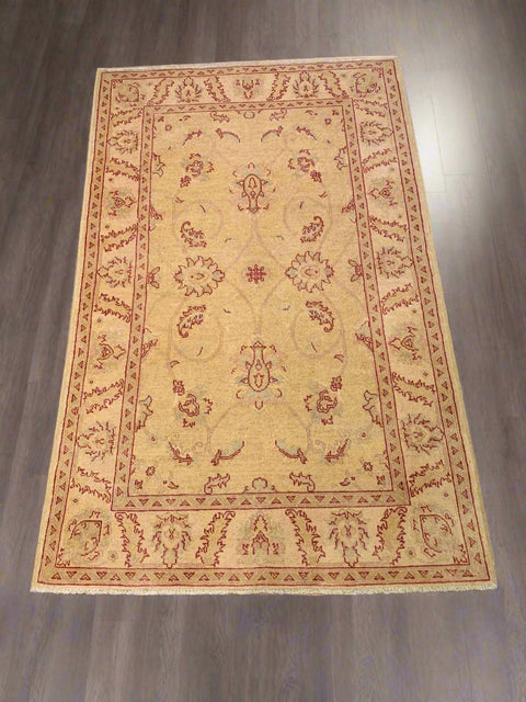 Hand-Knotted Sultanabad Vegetable-Dyed Wool Rug 4" x 6' 3" (Y)
