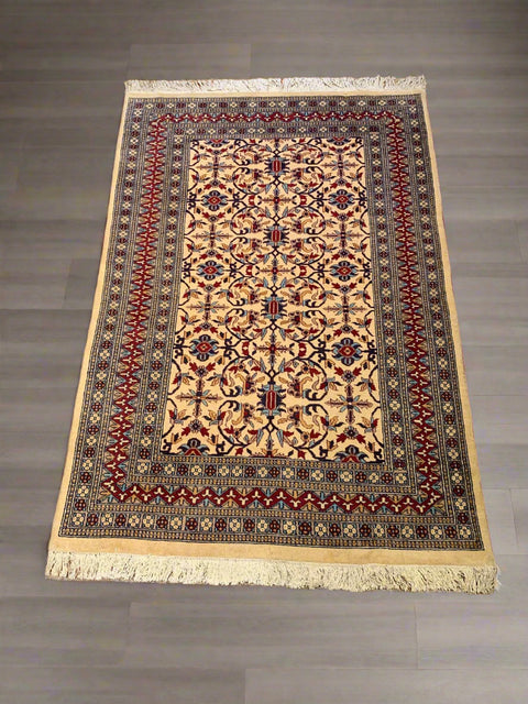 Hand-Knotted Pakistani Wool Rug, Tribal/Floral Design, size 4" x 5' 7"