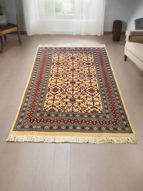 Hand-Knotted Pakistani Wool Rug, Tribal/Floral Design, size 4" x 5' 7"