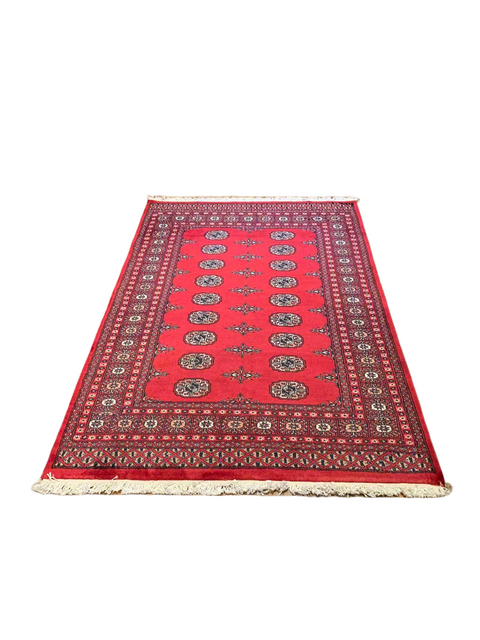 Hand-Knotted Pakistani Bokhara Rug – 100% Wool, size 4' x 6' (M)