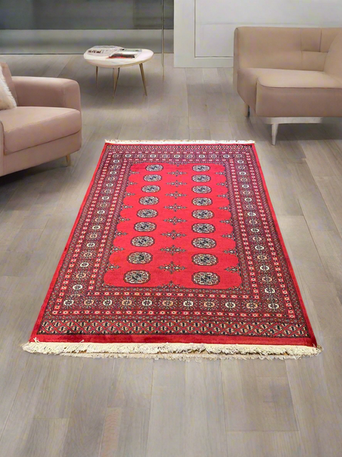 Hand-Knotted Pakistani Bokhara Rug – 100% Wool, size 4' x 6' (M)