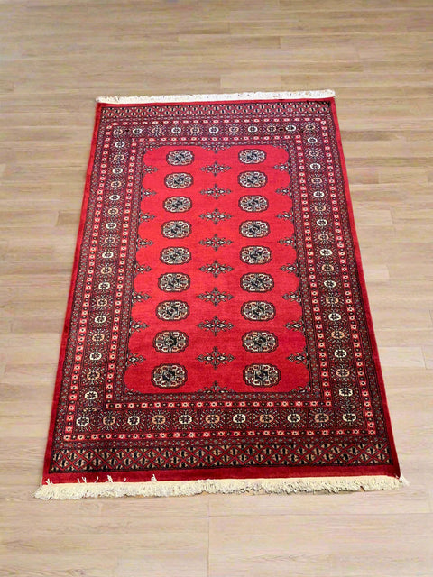 Hand-Knotted Pakistani Bokhara Rug – 100% Wool, size 4' x 6' (M)