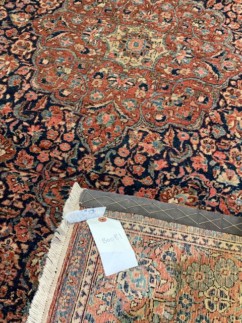 Timeless Beauty, Woven by Hand. Antique Persian Kashan Rug, size 4' 5" x 6' 6" (F)