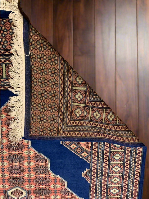 Hand-Knotted Pakistani Wool Rug, Tribal/Floral Design, size 4' 1" x 6' 1"