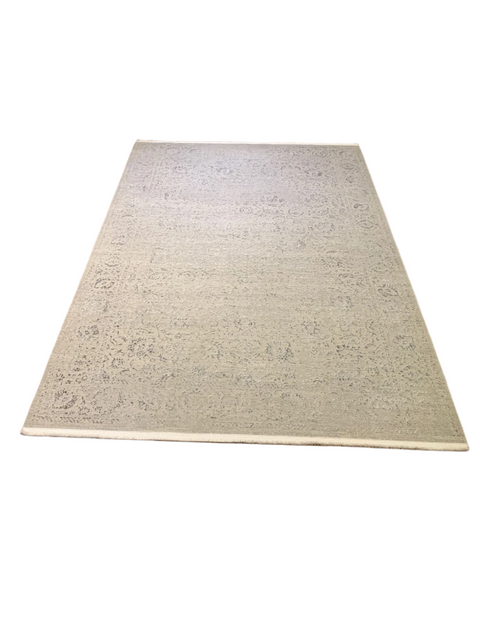 Persian-Inspired. Modern Defined. Turkish Made Rug, size 5" x 7' 7"