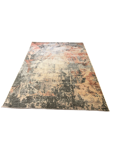 Persian-Inspired. Modern Defined. Turkish Made Rug, size 5" x 7' 7"