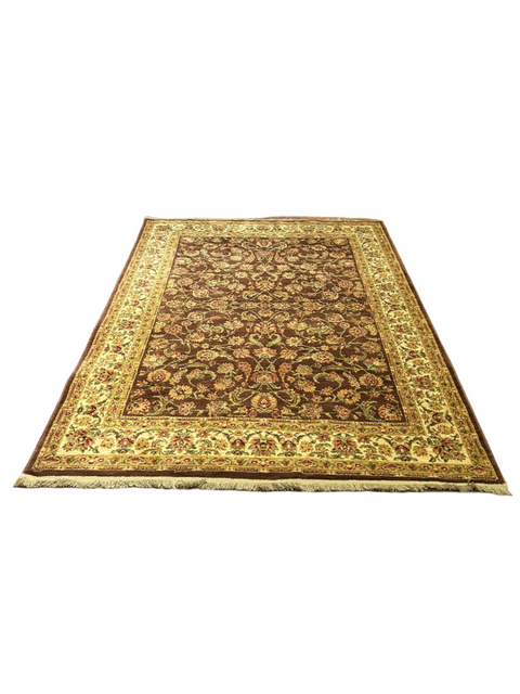 Persian-Inspired. Modern Defined. Turkish Made Rug, size 5' 5" x 7' 7"