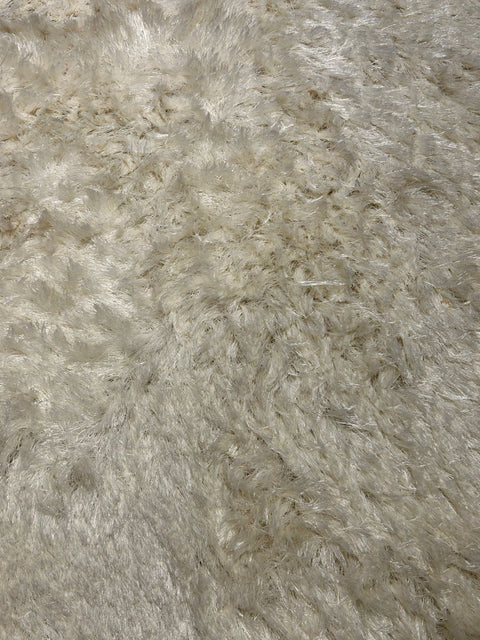 Persian-Inspired. Modern Defined. Turkish Made Rug, size 5' 2" x 7' 2"