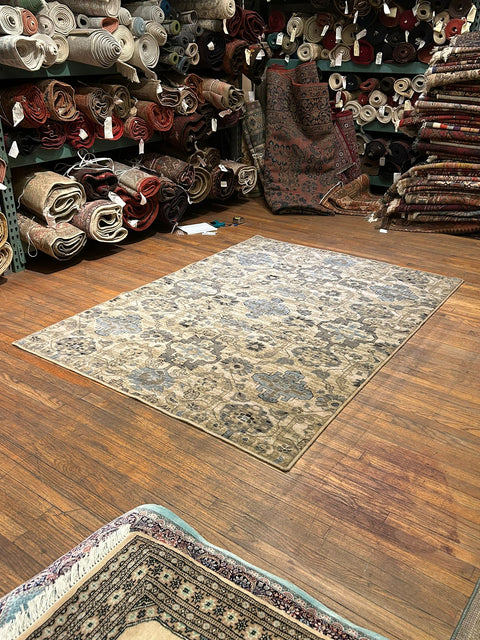 Persian-Inspired. Modern Defined. Turkish Made Rug, size  5' 4" x 7' 4"