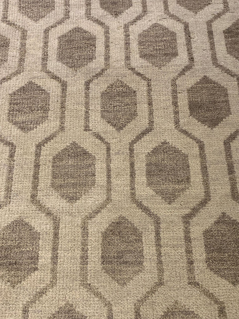 Persian-Inspired. Modern Defined. Turkish Made Rug, size 5" x 8"