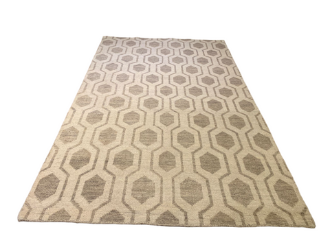 Persian-Inspired. Modern Defined. Turkish Made Rug, size 5" x 8"