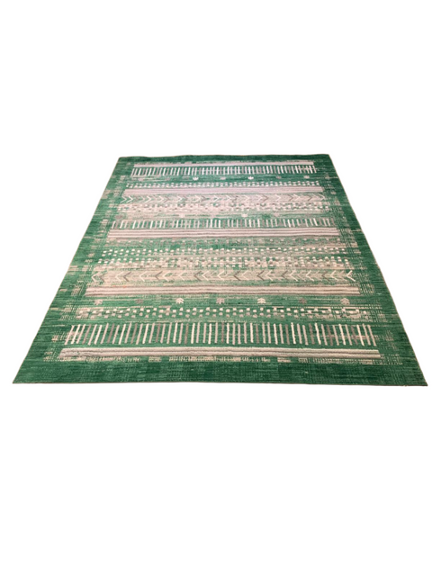 Persian-Inspired. Modern Defined. Turkish Made Rug, size 5' 5" x 7' 5"